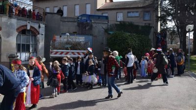 Carnaval école champagnat Satin Symphorien sur Coise - Monts Actus